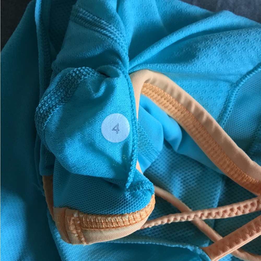 LuLuLemon top - Picture 4 of 4